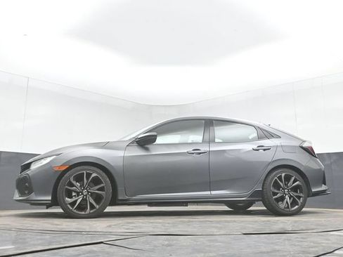 Used 2018 Honda Civic Sport image 31
