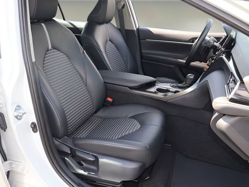 Certified 2023 Toyota Camry SE image 19