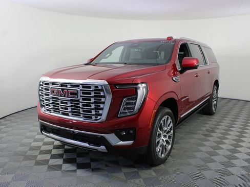 New 2026 GMC Yukon XL Denali w/ Denali Reserve Package AWD/4WD image 30