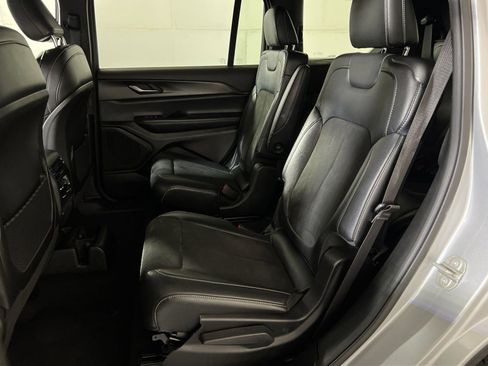 Used 2023 Jeep Grand Cherokee L Laredo image 23