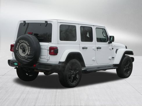 Used 2021 Jeep Wrangler Unlimited Sahara image 5