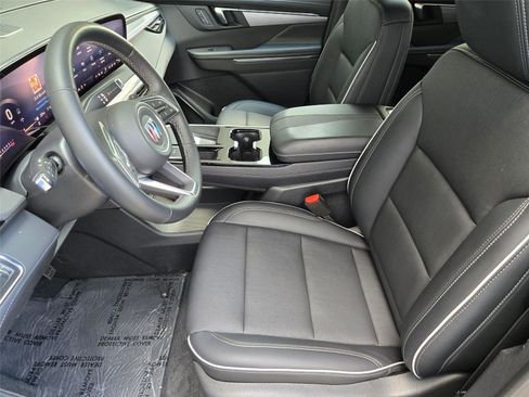 Used 2025 Buick Enclave Preferred FWD image 10