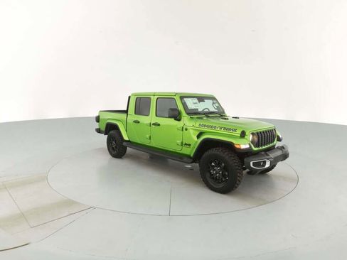 New 2025 Jeep Gladiator Sport image 16