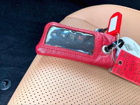 Certified 2025 Lexus ES 300h w/ Premium Package image 15