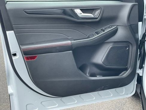 New 2025 Ford Escape ST-Line w/ Tech Pack #1 AWD/4WD image 18
