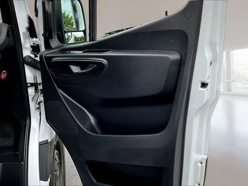 Used 2025 Mercedes-Benz Sprinter 2500 image 21