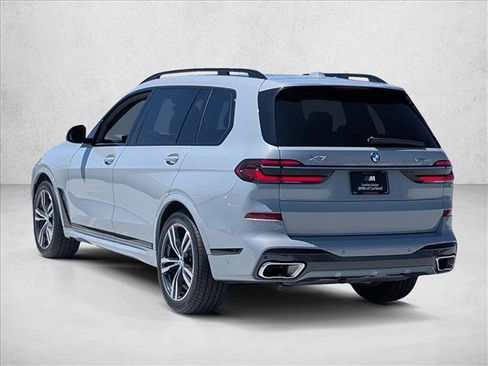 Used 2023 BMW X7 xDrive40i w/ M Sport Package AWD/4WD image 7