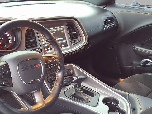 Used 2022 Dodge Challenger GT w/ Plus Package image 16