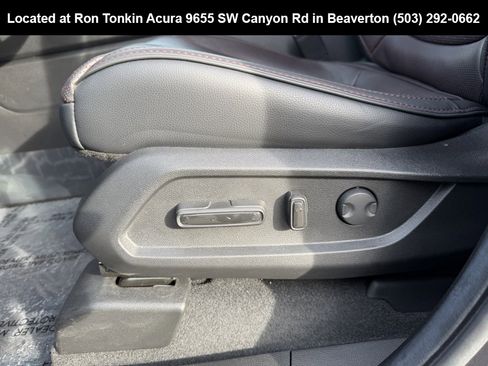 Used 2025 Honda Pilot Black Edition image 14