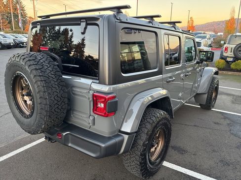 Used 2021 Jeep Wrangler Unlimited Sahara w/ Cold Weather Group image 8