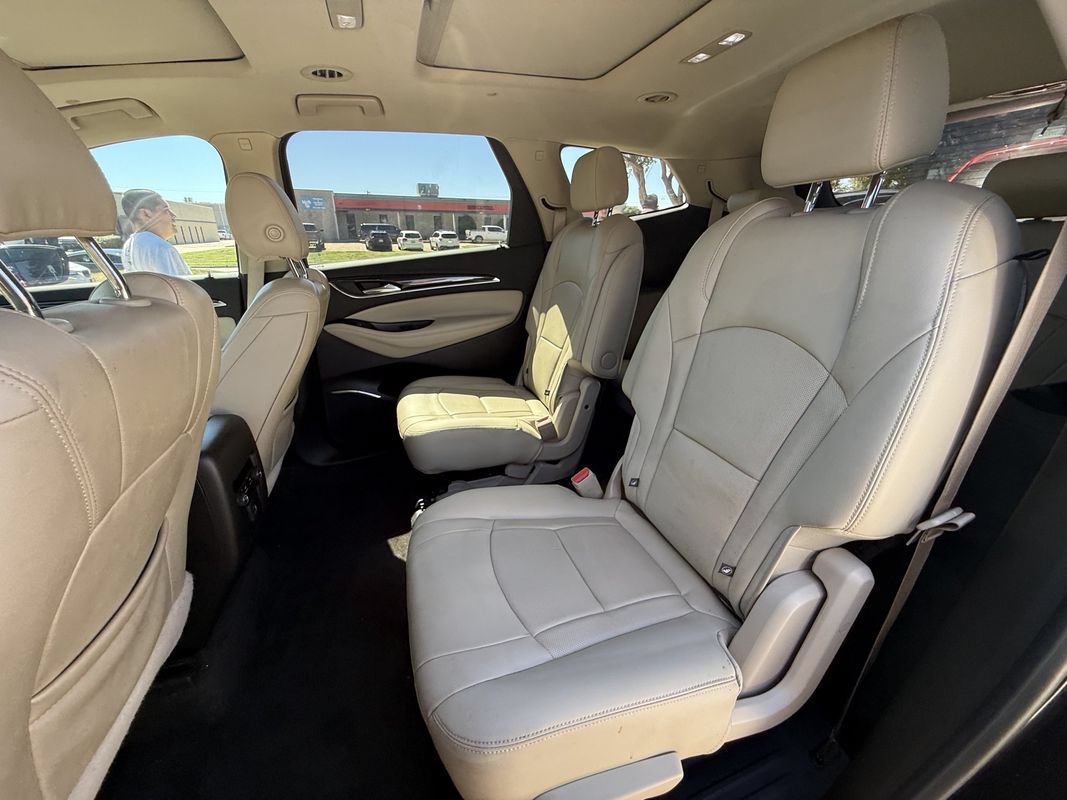 Used 2019 Buick Enclave Essence FWD image 17