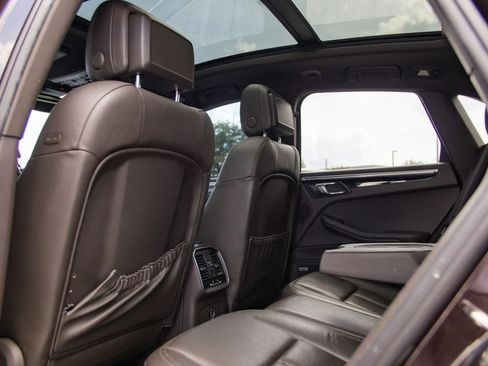 Used 2017 Porsche Macan S AWD/4WD image 29