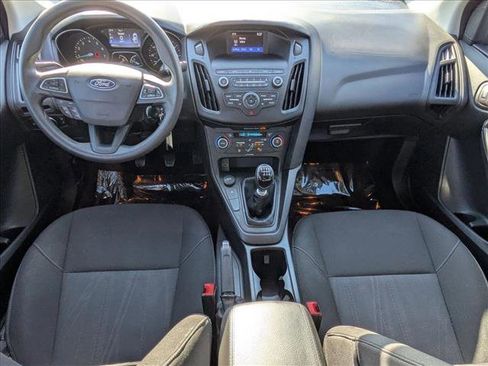 Used 2018 Ford Focus SE FWD image 16