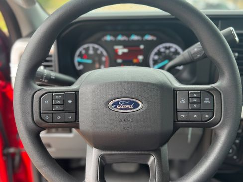 New 2025 Ford F550 4x4 Supercab Super Duty image 36