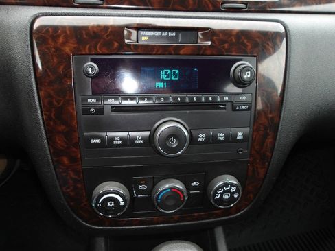 Used 2014 Chevrolet Impala Limited LS FWD image 13