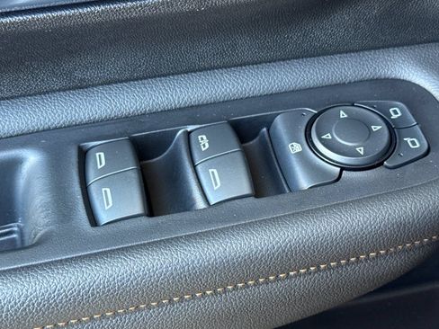 Used 2023 GMC Terrain AT4 AWD/4WD image 11