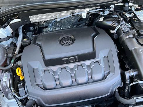 Used 2024 Volkswagen Tiguan SE image 35