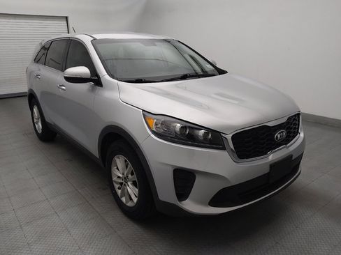 Used 2019 Kia Sorento L FWD image 13
