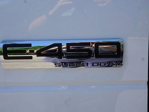 New 2027 Ford E-450 and Econoline 450 Super Duty w/ Power Equipment Group image 27