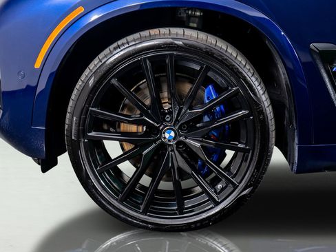 Used 2025 BMW X5 M60i w/ Premium Essential Package image 20
