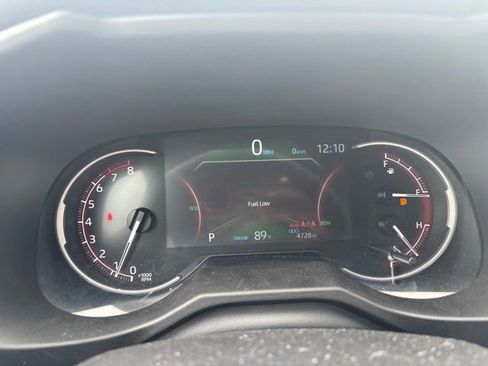 Used 2025 Toyota RAV4 XLE w/ Convenience Package FWD image 10