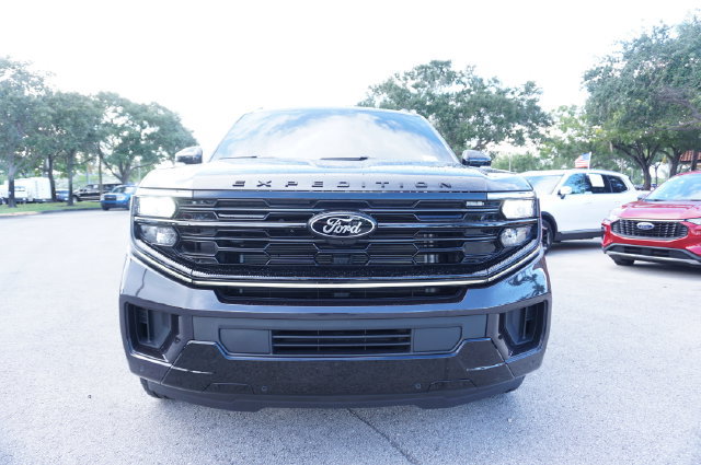 Used 2026 Ford Expedition Max Platinum w/ Stealth Appearance Package AWD/4WD image 30