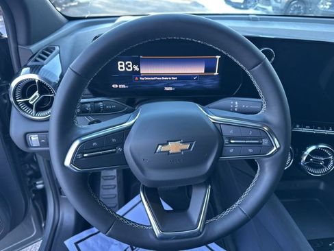 Used 2024 Chevrolet Blazer EV LT image 16