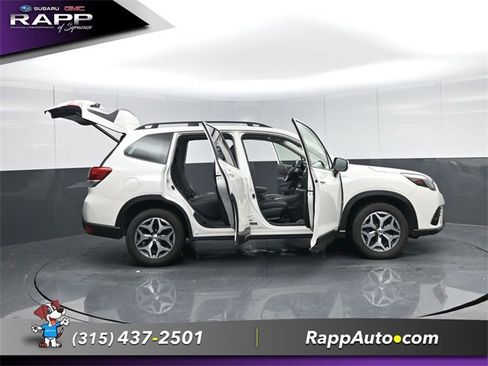 Certified 2023 Subaru Forester Premium image 28