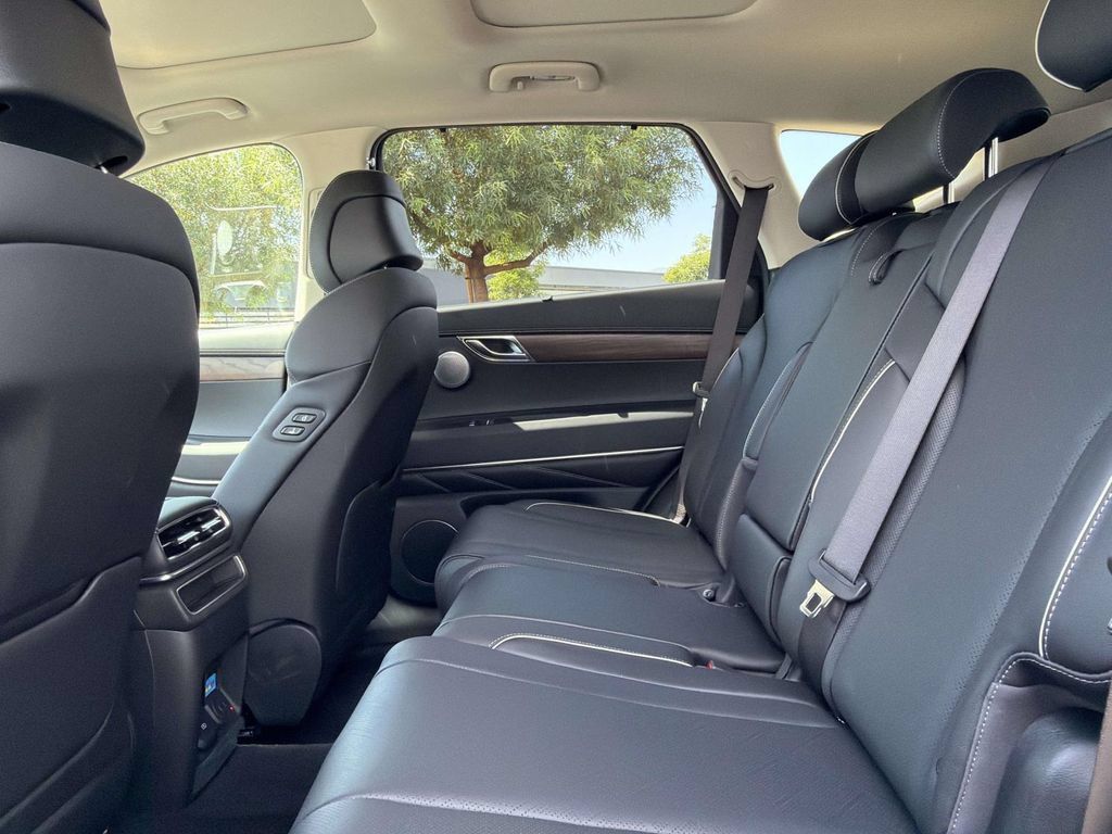 New 2026 Genesis GV80 2.5T Select AWD/4WD image 11