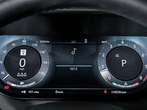 Used 2024 Land Rover Range Rover Long Wheelbase Autobiography image 27