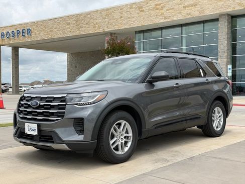 New 2026 Ford Explorer Active RWD image 9