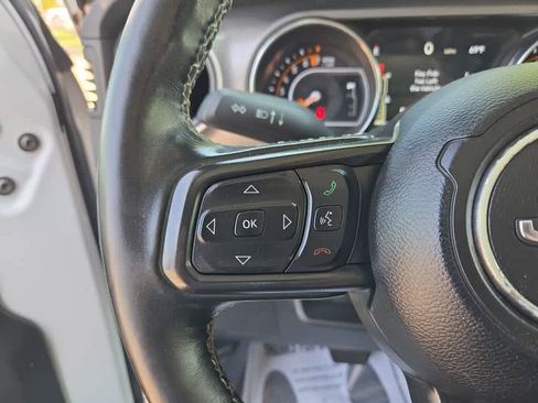 Used 2021 Jeep Gladiator Sport image 32