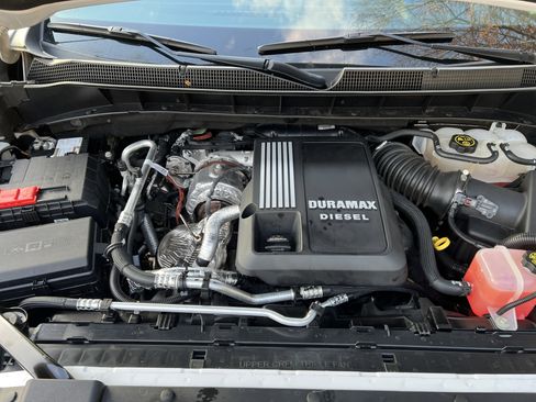 Used 2023 Chevrolet Silverado 1500 LTZ w/ Technology Package image 33