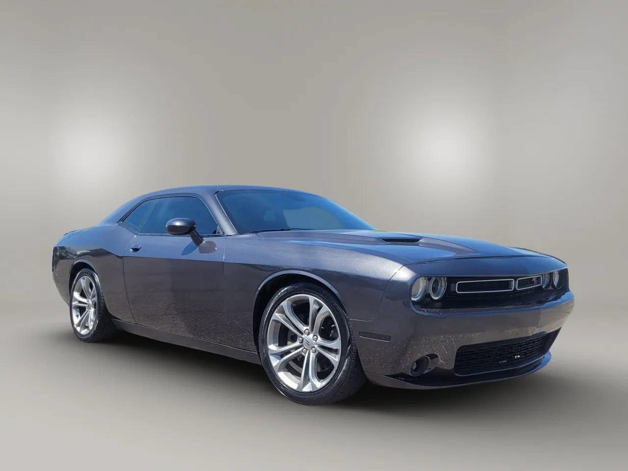 Used 2020 Dodge Challenger R/T RWD image 15