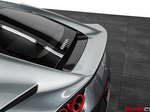 Used 2020 Ferrari 812 Superfast RWD image 20