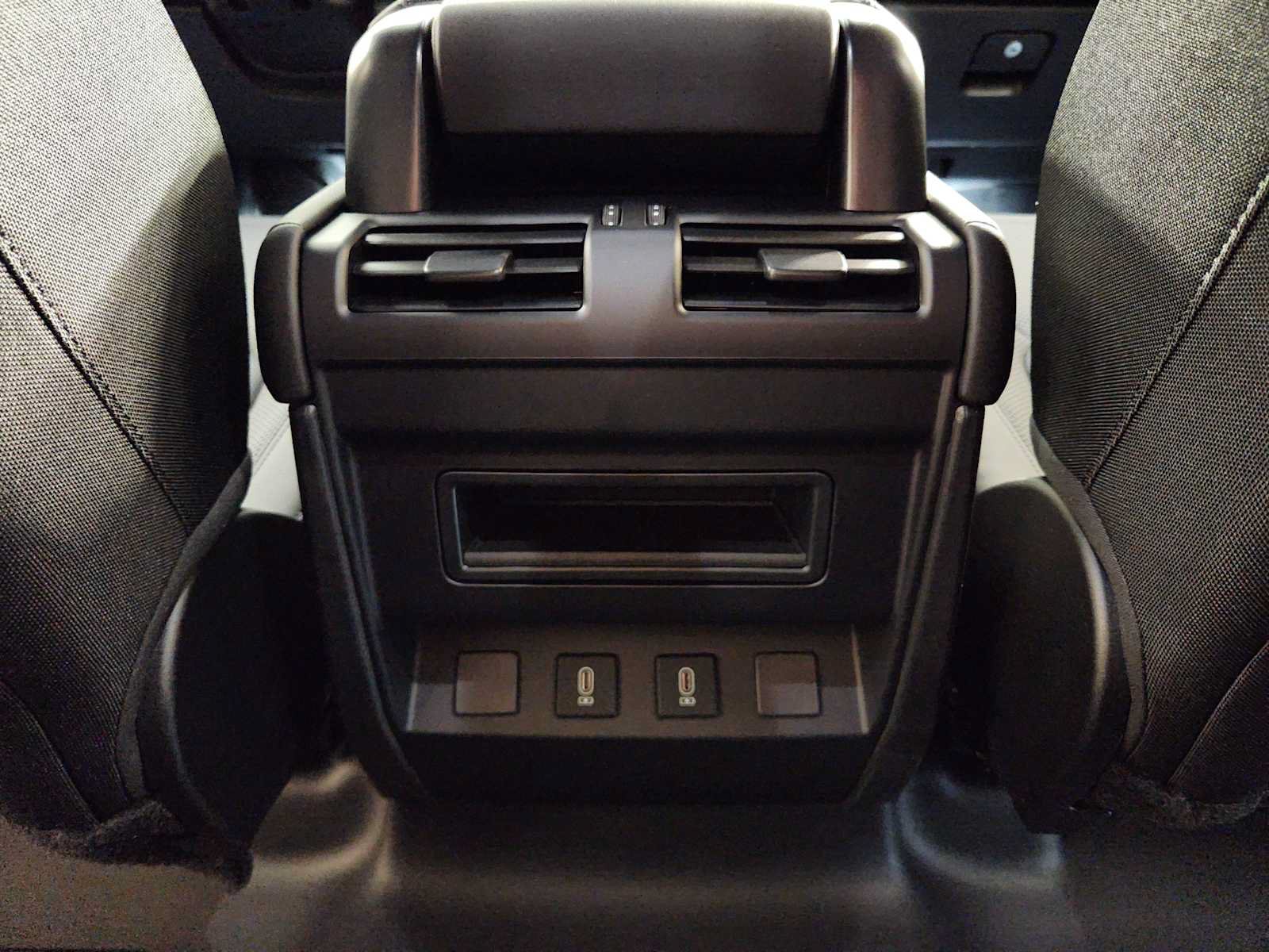New 2026 Land Rover Defender 110 S AWD/4WD image 30