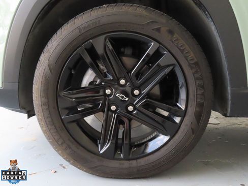 Used 2025 Chevrolet Trax ACTIV w/ Sunroof Package FWD image 25