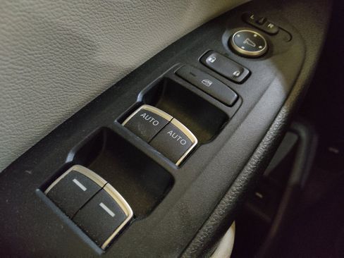 Used 2018 Honda Accord LX image 27