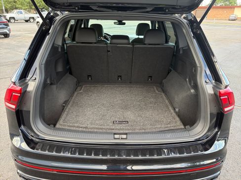 Certified 2023 Volkswagen Tiguan SE R-Line AWD/4WD image 34