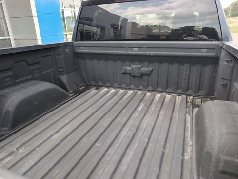 Used 2022 Chevrolet Silverado 1500 RST AWD/4WD image 10