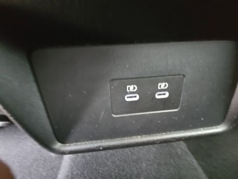 Used 2024 Nissan Rogue SV image 36