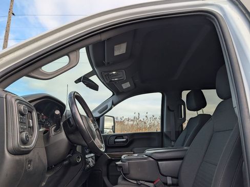 Used 2022 Chevrolet Silverado 2500 LT w/ Convenience Package image 10