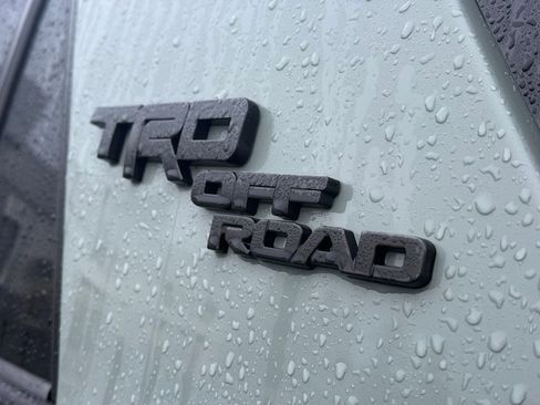 Certified 2022 Toyota 4Runner TRD Off-Road Premium image 10