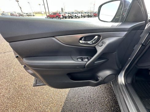 Used 2016 Nissan Rogue S image 13