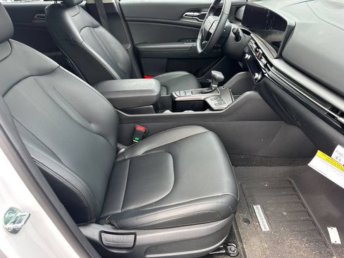 Used 2026 Kia Sportage SX FWD image 13