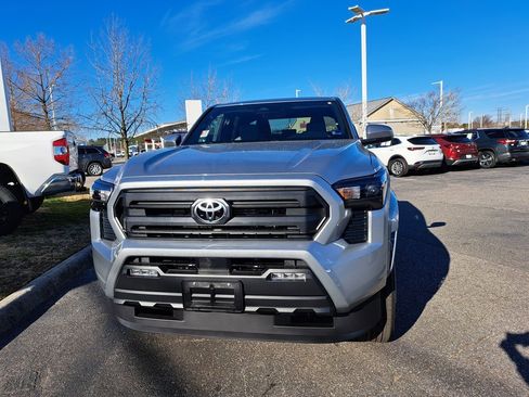 New 2026 Toyota Tacoma SR5 image 3