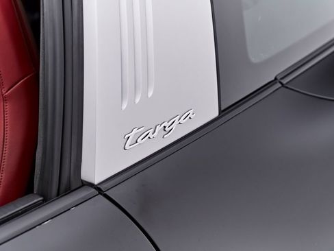 Used 2021 Porsche 911 Targa 4S AWD/4WD image 26