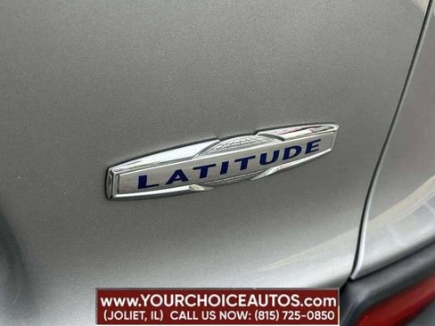 Used 2019 Jeep Cherokee Latitude w/ Popular Appearance Group image 32