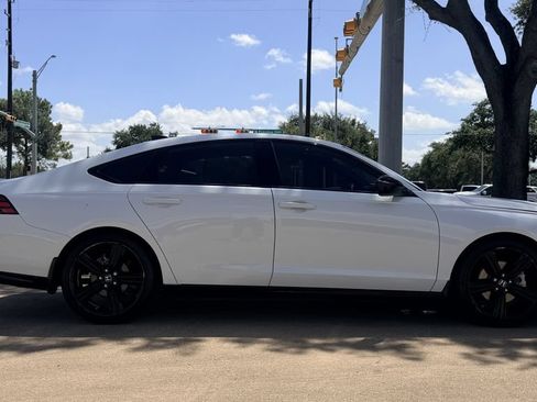 Used 2023 Honda Accord Sport image 6
