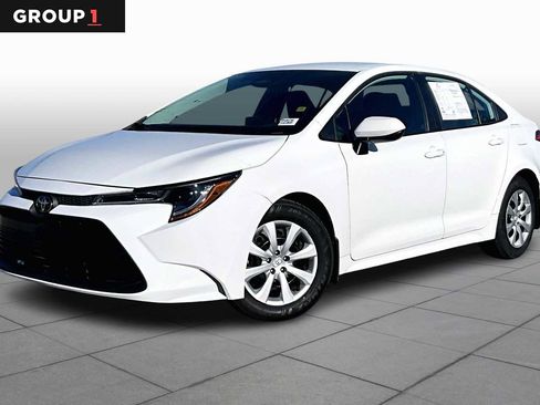 Certified 2024 Toyota Corolla LE image 1